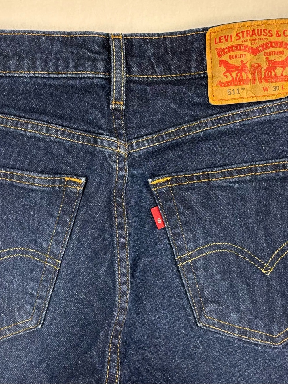 Levi's Dark Blue Jeans with Contrasting Stitch
